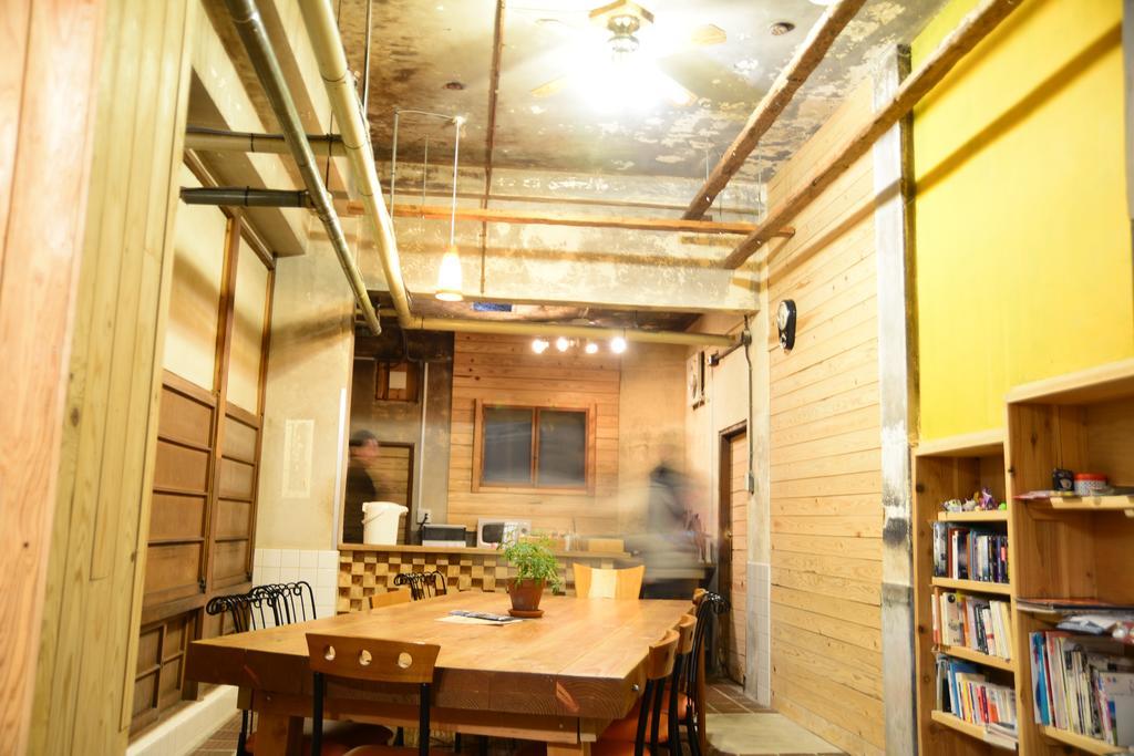 The Deer Park Inn Нара Екстериор снимка