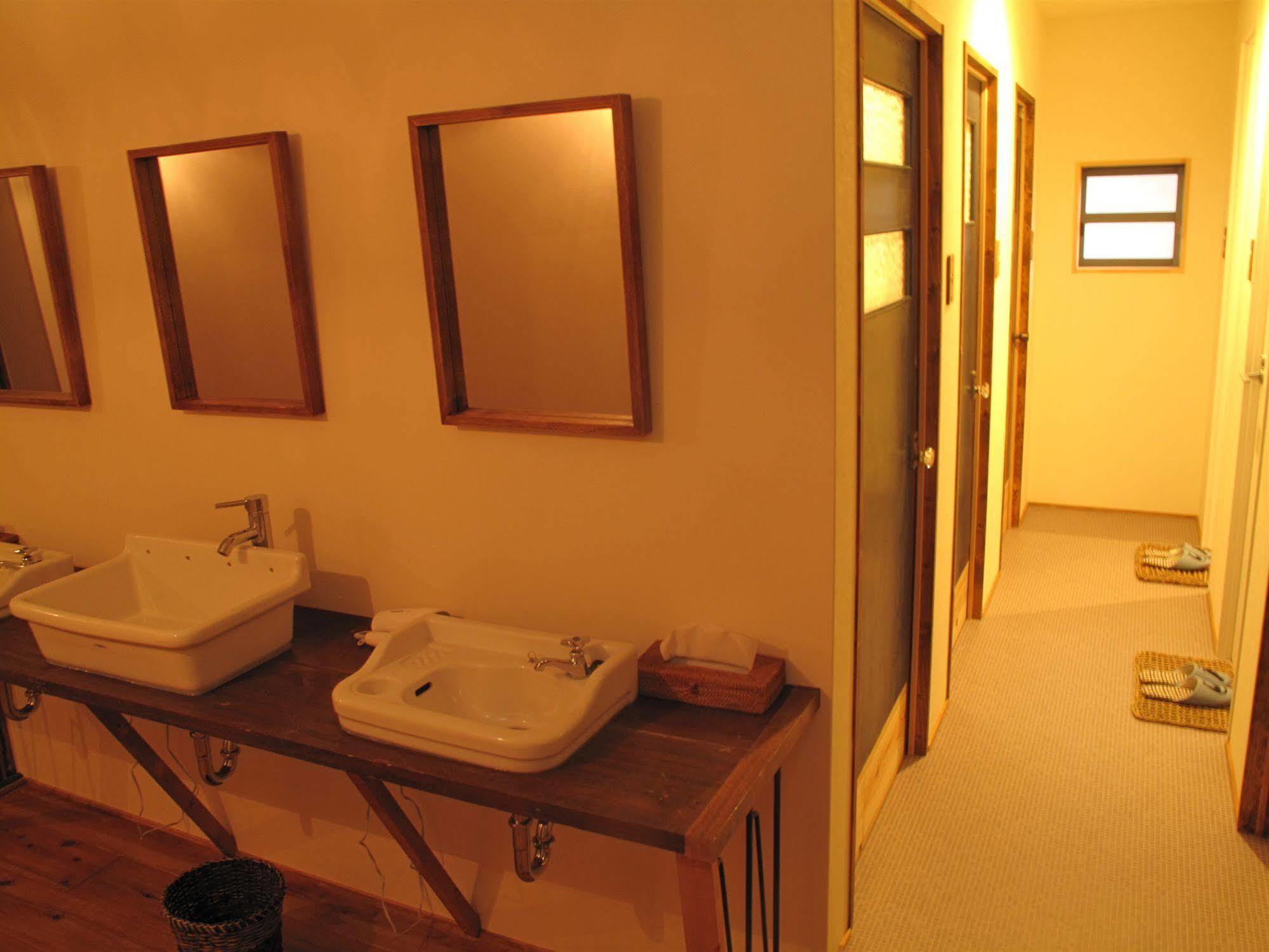 The Deer Park Inn Нара Екстериор снимка